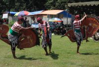 Caption: Pameran UMKM GMC Kediri Raya diwarnai dengan pertunjukan Kesenian Jaranan Turonggo Jawin.