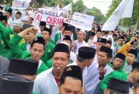 Ratusan massa aksi bela Al-Quran datangi kantor DPRD Pamekasan.
