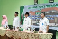 Bupati Pamekasan, Baddrut Tamam bersama Wakil Bupati, Fattah Jasin saat berkunjung ke RSUD Waru.