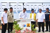 Presiden Joko Widodo meninjau sekaligus meresmikan penataan kawasan Pantai Malalayang dan Ecotourism Village Bunaken, Kota Manado, Provinsi Sulawesi Utara, pada Jumat, 20 Januari 2023. (Foto: BPMI)