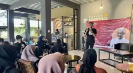 Ketua GMC Pamekasan memberikan prolog di acara Literasi Digital GMC.