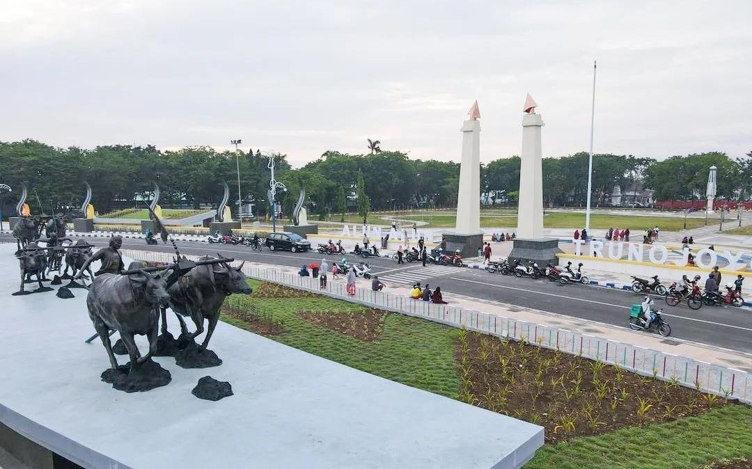 Alun Alun Trunjoyo