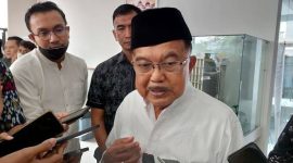 Jusuf Kalla saat memberikan keterangan di siaran pers