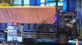 Bea Cukai Madura mengamankan satu tronton rokok ilegal merek flash.