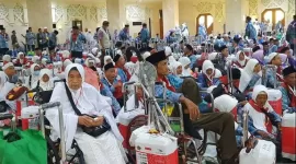 Saat pesawat delay, Saudia Airlines Di Madinah, Jemaah Haji Indonesia Kelaparan (Foto : Istimewa)