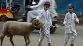 Sejarah Iduladha memberikan pengertian yang lebih dalam tentang asal usul perayaan ini dan mengingatkan umat Muslim akan pentingnya pengorbanan, kesetiaan, dan belas kasihan dalam kehidupan mereka.