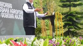 Khofifah Indar parawansa saat beri sambutan dalam acara Pemerintah Jawa Timur Inovatif 