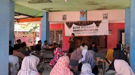Saat seminar Kepemudaan berlangsung di KPM POSKO 11 IAIN Madura (Dok. KPM Posko 11)