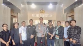 Pengurus Forum Wartawan Pamekasan (FWP) datangi Kantor Polres setempat.