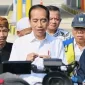 Presiden Joko Widodo menyampaikan keterangannya usai meresmikan Jalan Tol Ciawi-Sukabumi ruas Cigombong-Cibadak di Gerbang Tol Parungkuda, Kabupaten Sukabumi, Provinsi Jawa Barat.