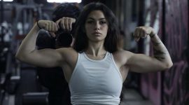 Selain manfaat fisik, olahraga juga memiliki dampak positif pada kesehatan mental.