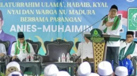 Kegiatan diawali dengan kehadiran mereka dalam acara Maulid Nabi Muhammad SAW di Pondok Pesantren Arraudhah, Sumenep.