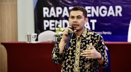 Joni Aswira Putra, Ketua SIEJ saat memberikan sambutan di acara Rapat Gelar Pendapat bertajuk 