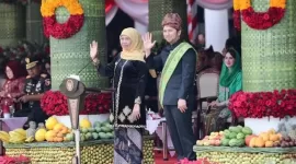 Saat Khofifah dan Emil Berpamitan kepada Masyarakat Jawa Timur Jelang Masa Purna Jabatan (Dok. Sekretariat Gubernur Jawa Timur)