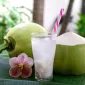 jika Anda mencari minuman yang menyegarkan, alami, dan menyehatkan dalam cuaca panas, air kelapa bisa menjadi pilihan yang baik.