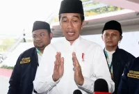 Dalam upaya mengendalikan karhutla yang melanda sejumlah wilayah di Indonesia, Presiden Joko Widodo telah memberikan instruksi kepada Panglima TNI dan Kapolri, serta pemerintah daerah, untuk segera mengatasi titik api yang terus bermunculan.