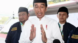 Dalam upaya mengendalikan karhutla yang melanda sejumlah wilayah di Indonesia, Presiden Joko Widodo telah memberikan instruksi kepada Panglima TNI dan Kapolri, serta pemerintah daerah, untuk segera mengatasi titik api yang terus bermunculan.