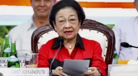 Megawati Soekarnoputri telah mengumumkan Mahfud MD sebagai bakal calon wakil presiden yang akan mendampingi Ganjar Pranowo dalam Pilpres 2024.