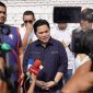 Erick Thohir, Ketua Umum PSSI, memastikan teguhnya konsistensi aturan promosi dan degradasi Liga 1, menolak isu perubahan. Fair play menjadi landasan utama demi perkembangan sepakbola nasional.