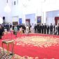 Presiden Joko Widodo menganugerahkan gelar pahlawan nasional kepada enam tokoh dari berbagai daerah di Istana Negara, Jakarta, pada Jumat, 10 November 2023. Foto: BPMI Setpres