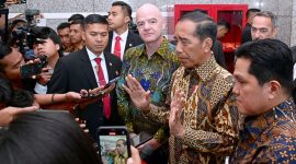 Presiden Jokowi menyampaikan bahwa dukungan dan panduan Federasi Sepak Bola Internasional (FIFA) mampu menciptakan babak baru bagi persepakbolaan Indonesia. 