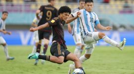 Keajaiban di Lapangan! Pertandingan semifinal Piala Dunia FIFA U-17 2023 memukau penonton dengan momen-momen menegangkan dan gol-gol yang spektakuler. 