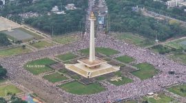 Ribuan massa aksi Bela Palestina penuhi Monas 