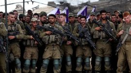 Tentara Israel bersiap untuk melancarkan operasi tumpas pasukan Hamas di jalur Gaza usai PM Israel Benjamin Netanyahu umumkan invasi darat Israel sudah dekat.