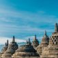 Indonesia memiliki banyak tempat wisata yang indah, mulai dari wisata alam, wisata budaya, hingga wisata sejarah.