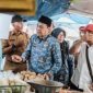 Dengan digelarnya operasi pasar tersebut, diharapkan masyarakat dapat memenuhi kebutuhan sembakonya dengan harga yang terjangkau.