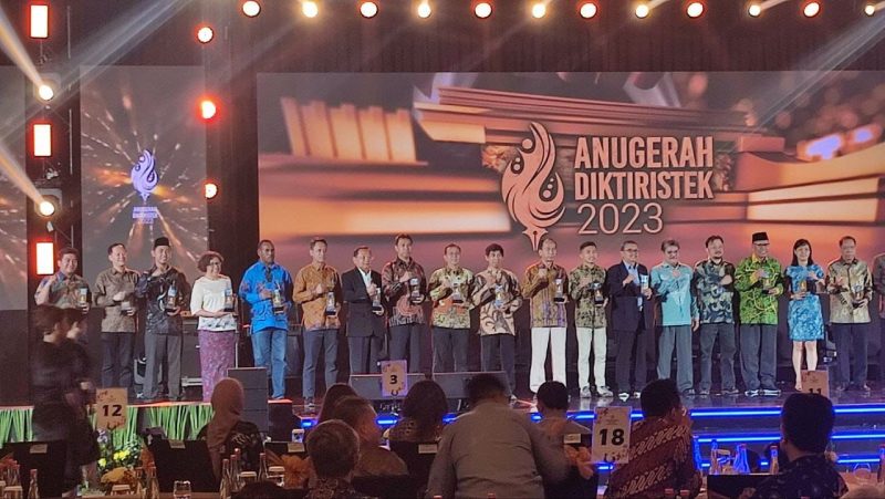 Anugerah Diktiristek merupakan agenda tahunan bergengsi yang diselenggarakan Ditjen Diktiristek Kemendikbudristek sebagai bentuk apresiasi kepada perguruan tinggi. (Foto: doc Unuja)
