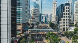 Dengan perencanaan yang matang dan pengelolaan keuangan yang baik, biaya hidup di Jakarta dapat ditekan agar tidak membebani.
