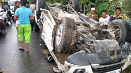Pengemudi mobil Mitsubishi Pajero Sport bernomor polisi L 1320 NM meninggal dunia setelah mengalami kecelakaan tunggal di Jalan Raya Panglegur, Kecamatan Tlanakan, Kabupaten Pamekasan, Rabu (3/5/2023). Foto/ist