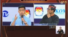 Gibran VS Mahfud MD dalam debat cawapres.
