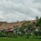 Skandal tanah urug ilegal ini semakin meruncing dan mengancam kelancaran proyek strategis nasional.