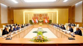 Presiden Jokowi menawarkan berbagai peluang investasi di Indonesia.