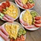 Sarapan merupakan waktu makan yang penting untuk memulai hari dengan penuh energi.
