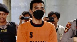 Kacong Arye, seorang YouTuber, ditahan oleh Polres Pamekasan atas kasus penyebaran video pornografi. Berita ini mengingatkan kita akan pentingnya kesadaran dan tanggung jawab dalam penggunaan media sosial. 