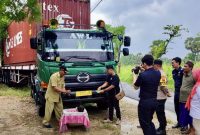 Pelepasan ekspor perdana ini berlangsung meriah di pertigaan pasar Laroh, Desa Sokalelah, Kecamatan Kadur, Pamekasan.