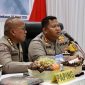 Tim BPK RI bersama Tim Pendamping Polda Jatim melaksanakan kegiatan pengawasan dan pemeriksaan administrasi keuangan Polres Pamekasan di Gedung Bhayangkara Mapolres Pamekasan, Selasa (5/3).