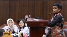 Saleh dalam sidang di Ruang Sidang Pleno MK, Jakarta.