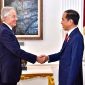 Presiden Joko Widodo menerima mantan Perdana Menteri Inggris, Tony Blair, di Istana Merdeka, Jakarta, pada Kamis, 18 April 2024. 