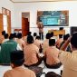 SMP Al Falah Pamekasan mengadakan pelatihan jurnalistik dan literasi untuk mengembangkan potensi siswa di bidang tersebut, dengan melibatkan pemateri dari perguruan tinggi mendapat antusiasme yang tinggi dari para siswa.
