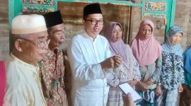 Achmad Baidowi Pulang Kampung ke Pamekasan, Kunjungi Rumah Nenek Moyangnya.