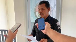 Kasihumas Polres Pamekasan, AKP Sri Sugiarto saat memberikan keterangan kepada awak media. 