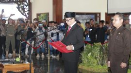 Masrukin meminta agar roda pemerintahan desa tetap berjalan dengan baik, balai desa tetap beroperasi, dan pelayanan masyarakat berbasis digital terus dikembangkan.
