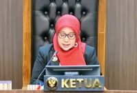 Ketua Majelis Ratna Dewi Pettalolo saat membacakan amar putusan perkara nomor. (foto: ist)