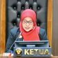 Ketua Majelis Ratna Dewi Pettalolo saat membacakan amar putusan perkara nomor. (foto: ist)