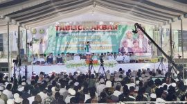 Tabligh Akbar Ustadz Abdul Somad Awali Kegiatan Pena Santri Darul Ulum Banyuanyar.

 