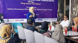 Anisa Nizara, Founder Rumah Sahabat Perempuan Pamekasan saat memberikan sambutan di acara deklarasi Rumah Sahabat Perempuan (RSP) IAIN Madura.